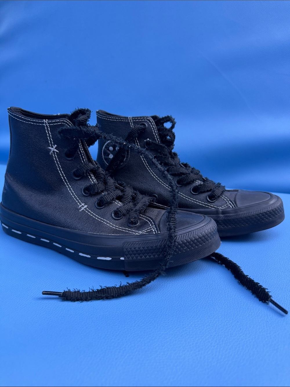 Women’s Coraline x Converse Chuck Taylor All Star High Beldam size 5.5